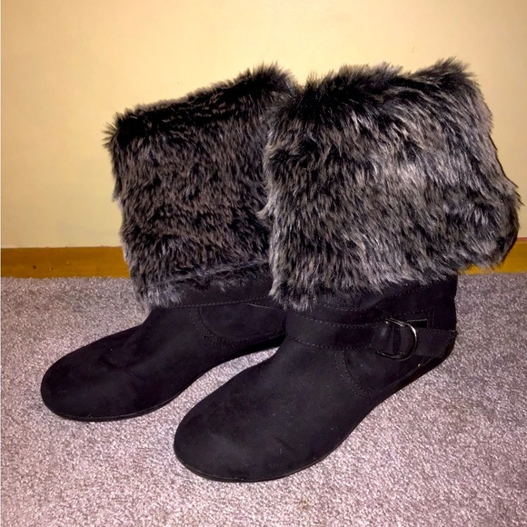 Report Shoes - Report brand boots suede black because good condition for inside Size 11